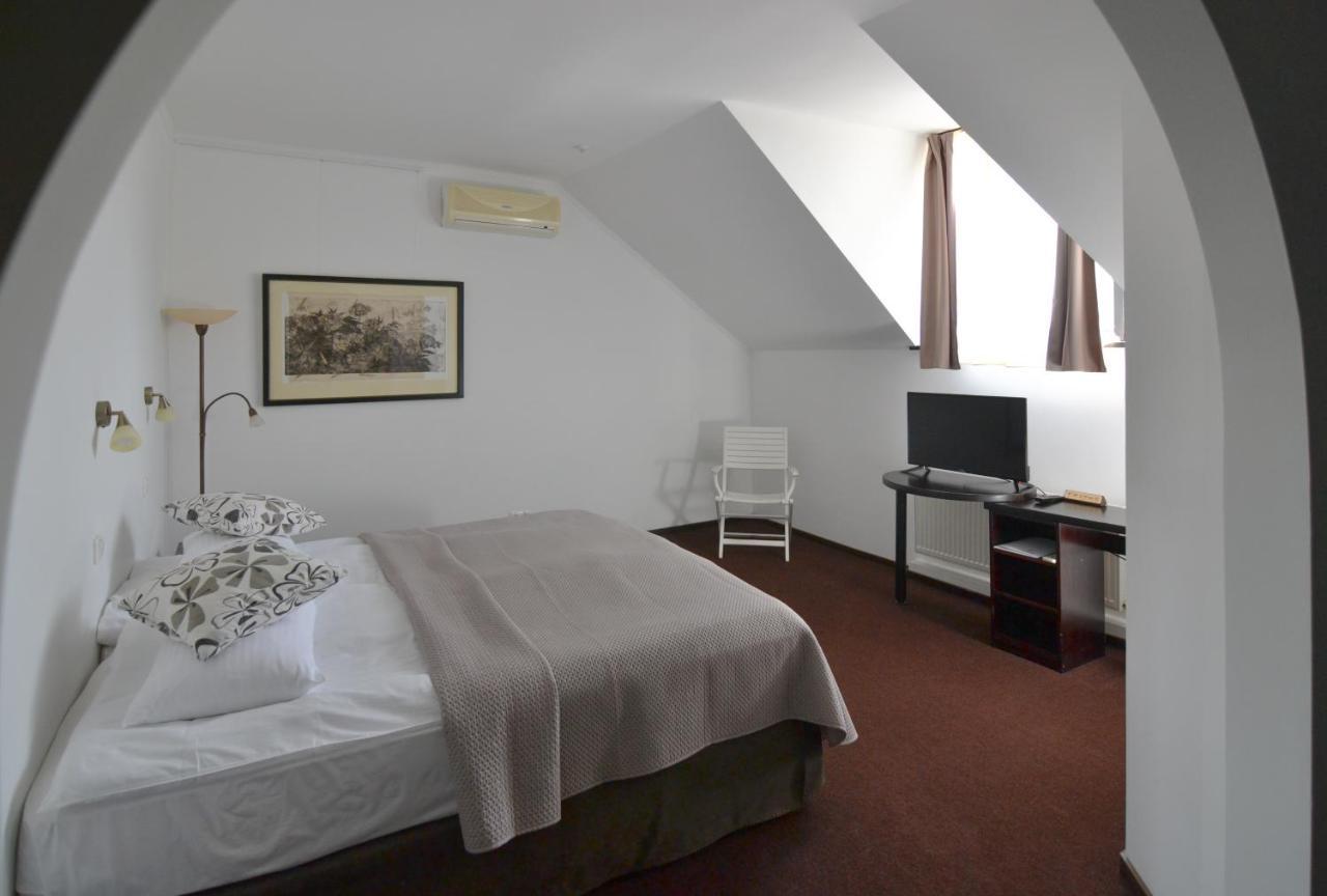 Knyazha Hora Hotel Kaniv Dış mekan fotoğraf