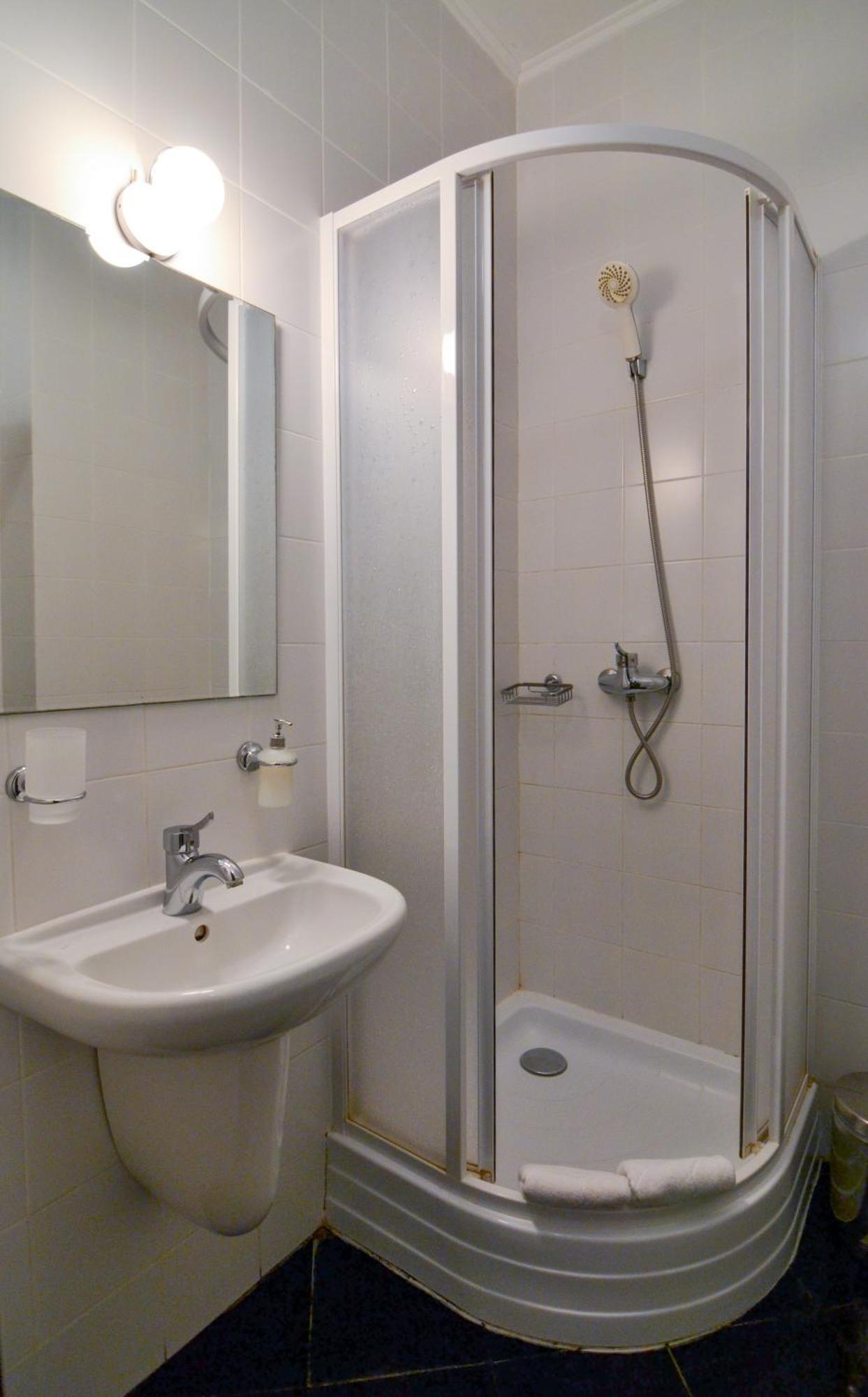 Knyazha Hora Hotel Kaniv Oda fotoğraf