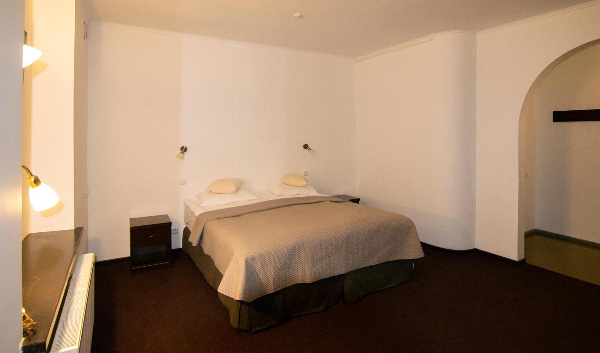 Knyazha Hora Hotel Kaniv Oda fotoğraf