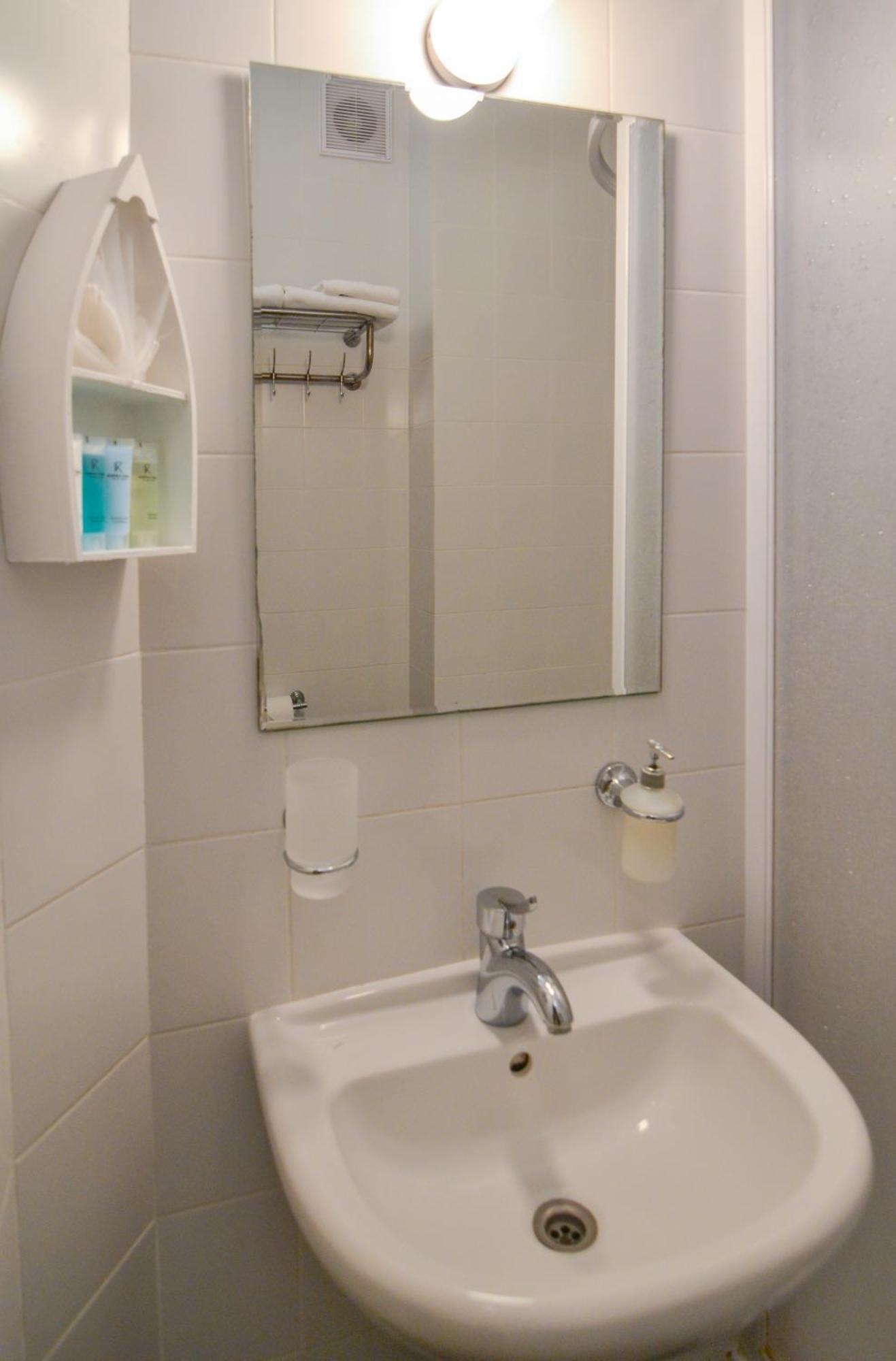 Knyazha Hora Hotel Kaniv Oda fotoğraf